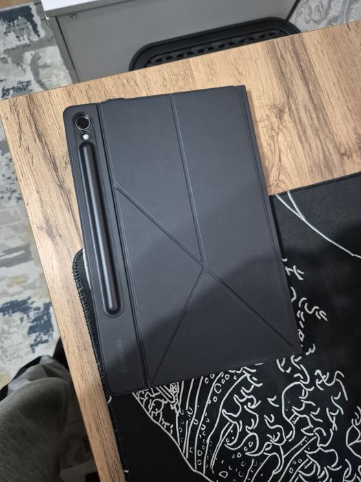 Планшет Samsung Galaxy Tab S9 в отличном состоянии