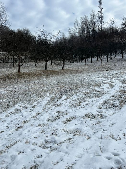 Vând teren intravilan