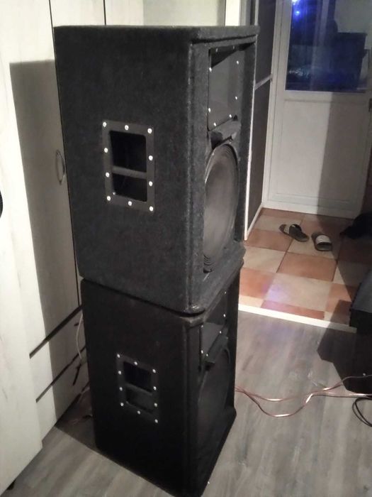 Vând urgent boxe eminence originale