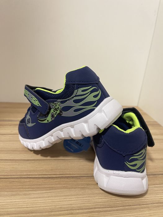 Кросовки на мальчика