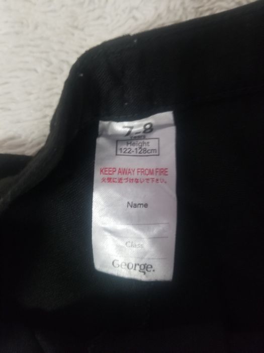 Черен панталон с ръб