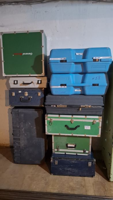 Чемоданы, кейсы,  ящики