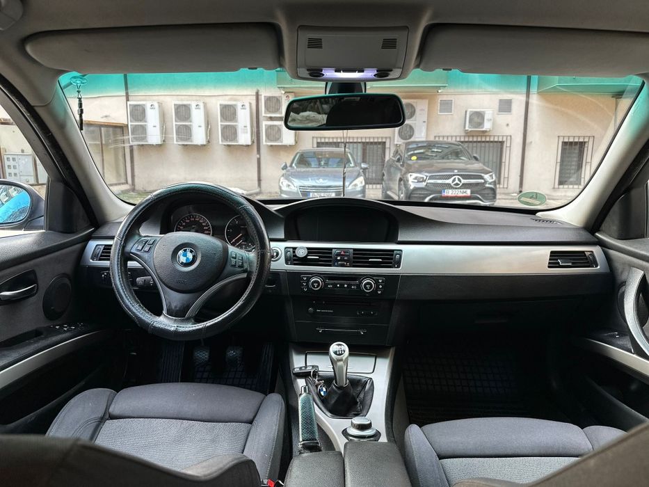 Vând bmw seria 3 e90 motor  2.0 diesel  proprietar