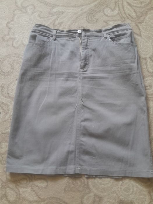 Продам женскую юбку