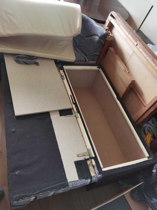 Кухненски ъглов диван с функция сън и ракла