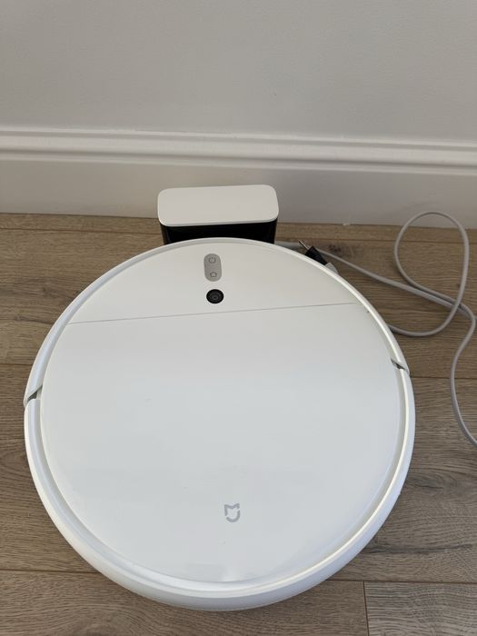 Робот-пылесос Xiaomi Mi Robot Vacuum-Mop 1C белый