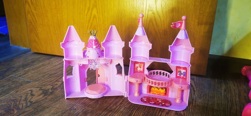 Filly Колеции замък въртележка къщичка и фигурки