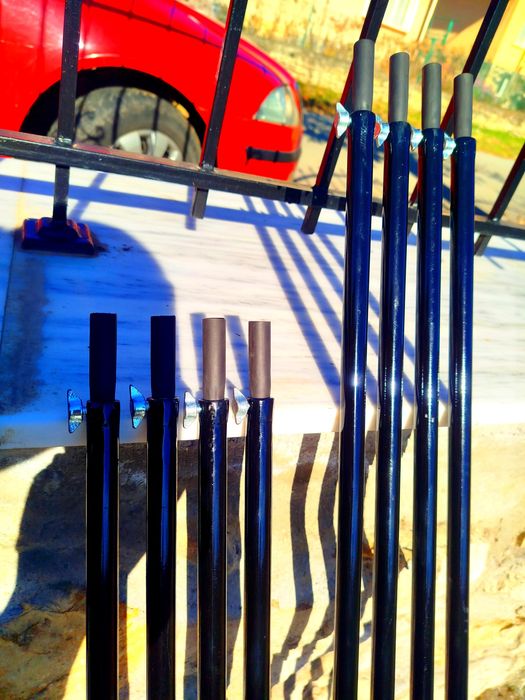 Метални колчета за риболов.