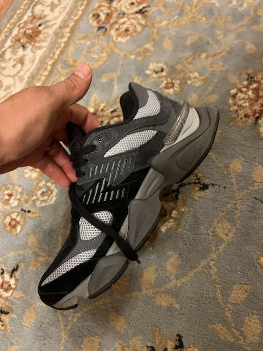 Vand new balance 9060