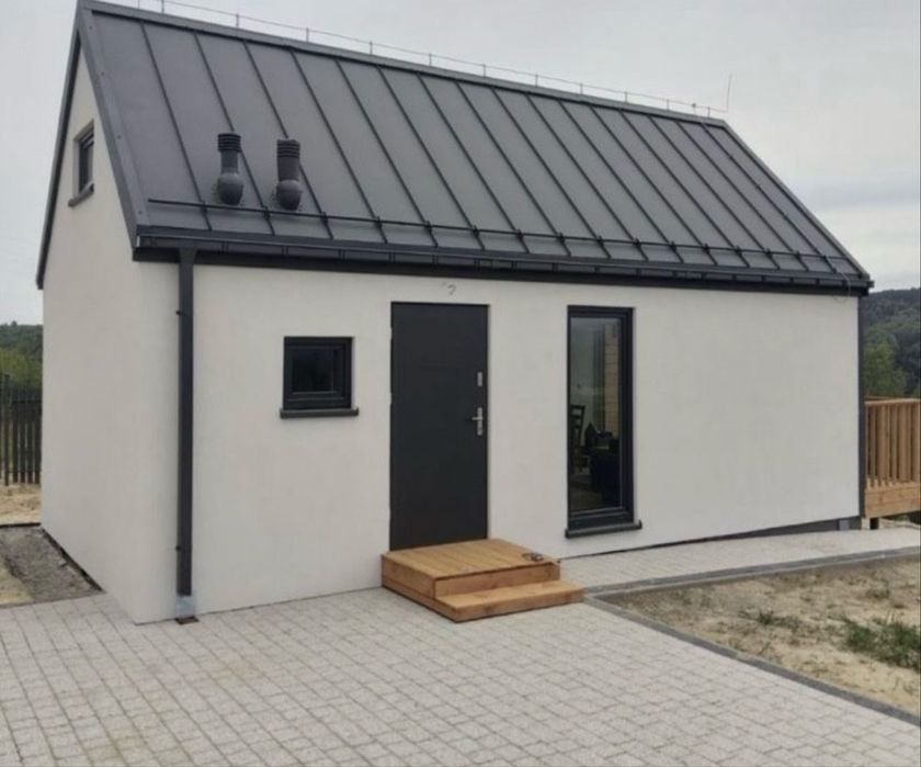 Vand Case modulare pe structura metalica