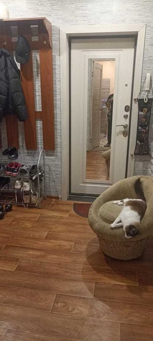 Сдам комнату в трехкомнатной