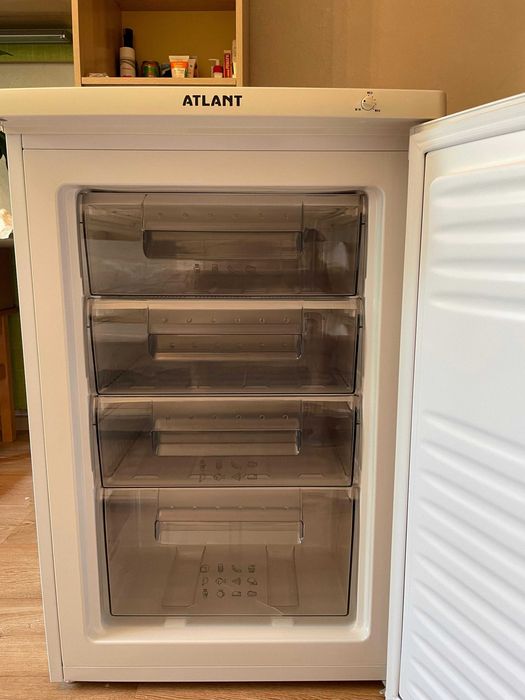 Морозильник Altant. Морозильная камера