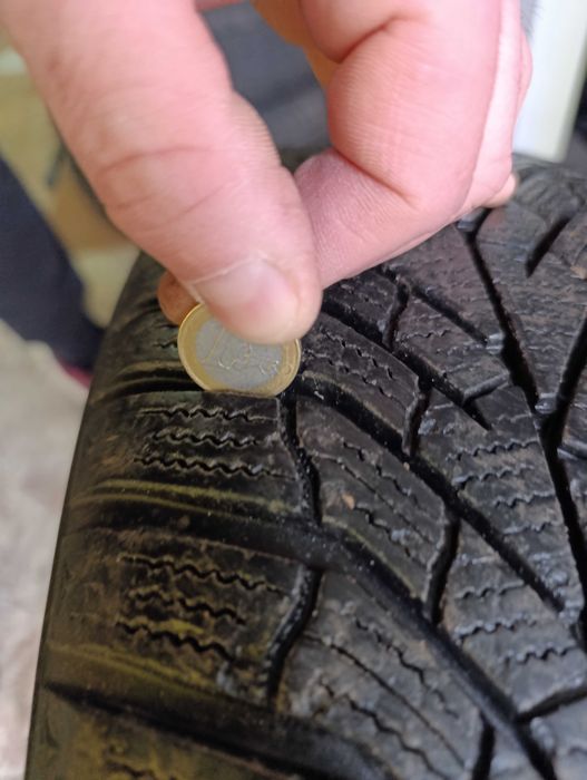 Зимни гуми Kumho 2броя 195/65/15''