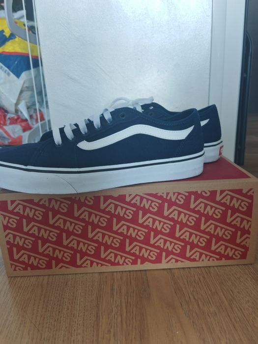 Vans обувки чисто нови