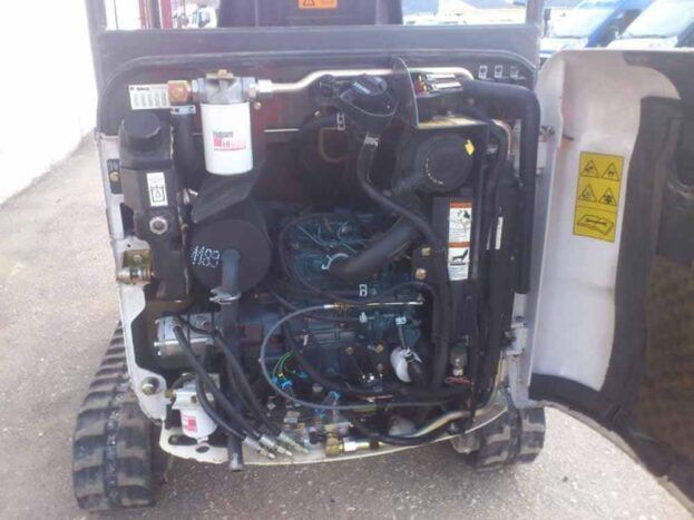 motor bobcat 319