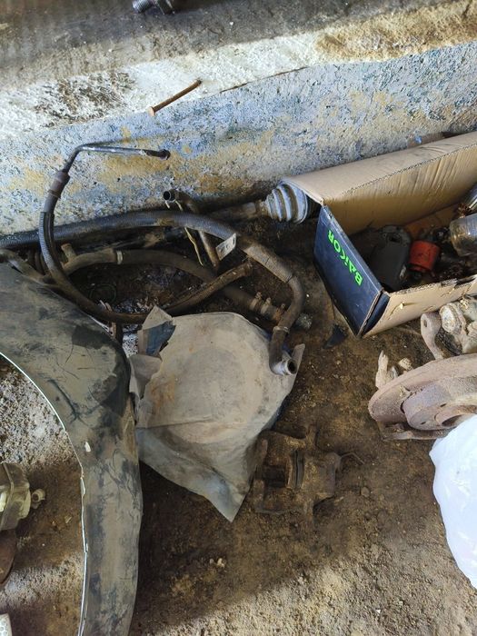 Фаркоп смотрите крепления стоял на пассате