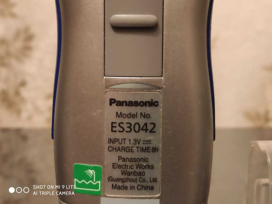 Panasonic ES 3042 – бритва.