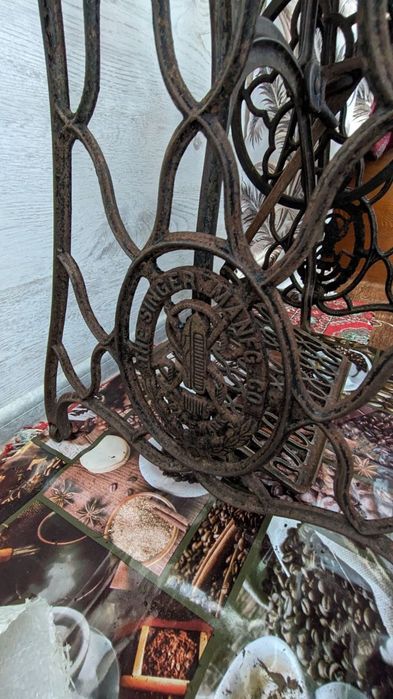 Продаётся швейная машинка!