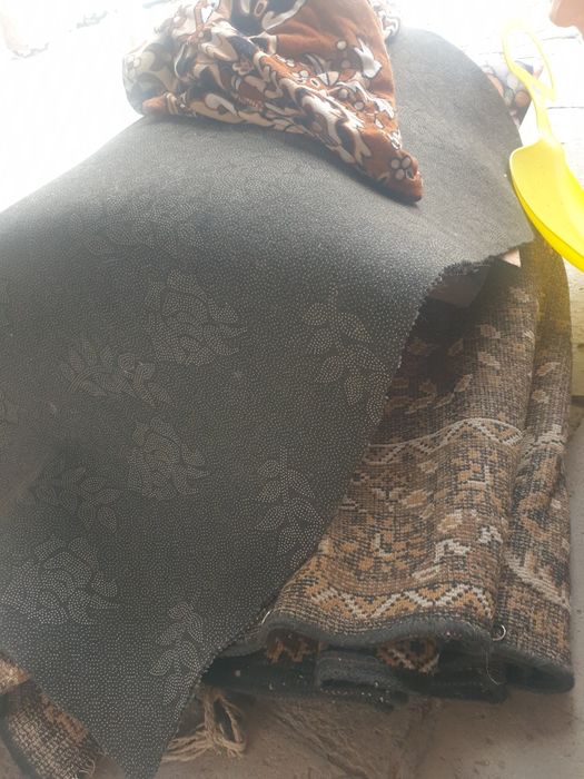 Бесплатно коврики старые Б/у