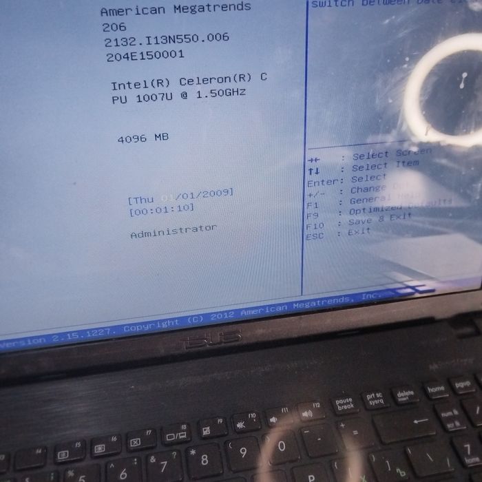 Продам ноутбук asus