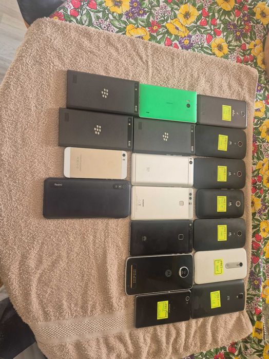 Lot telefoane  35 ron