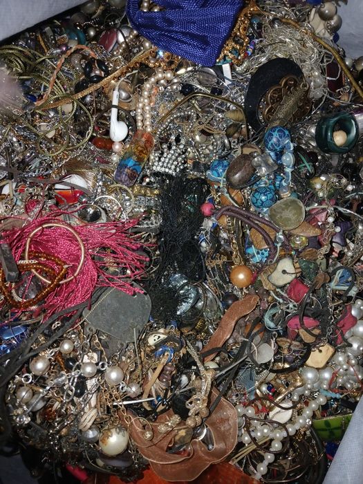 Bijuterii pentru lucru manual