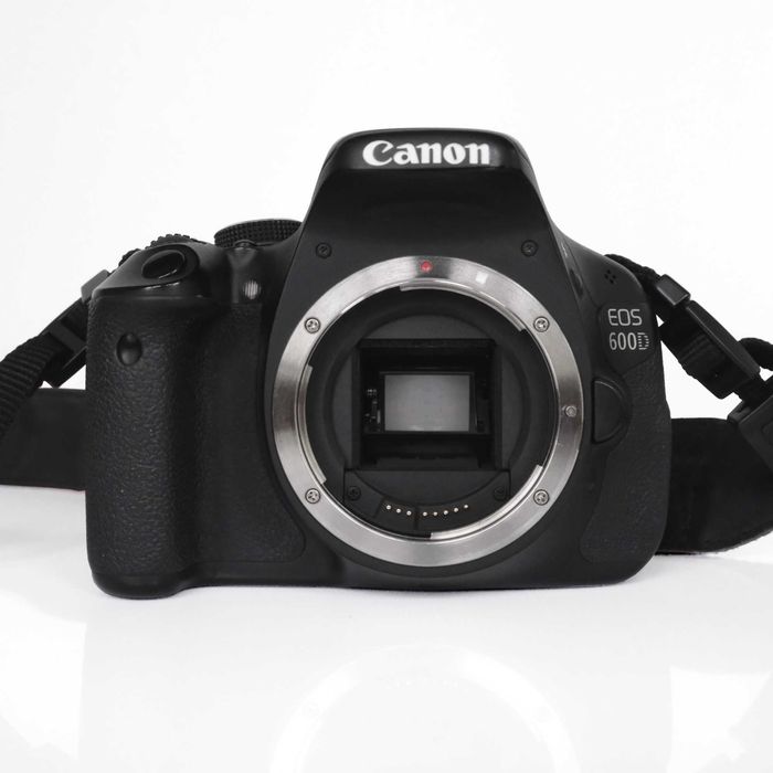 Canon EOS 600D + 2 объектива + адаптер