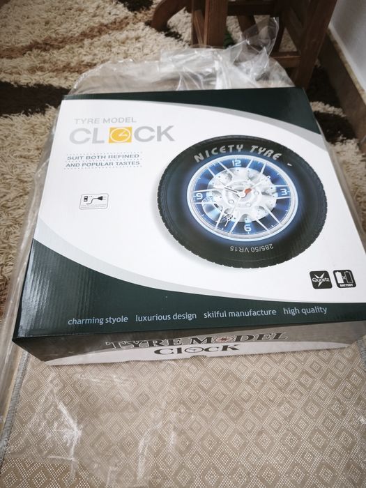 Ceas perete Tyre Clock