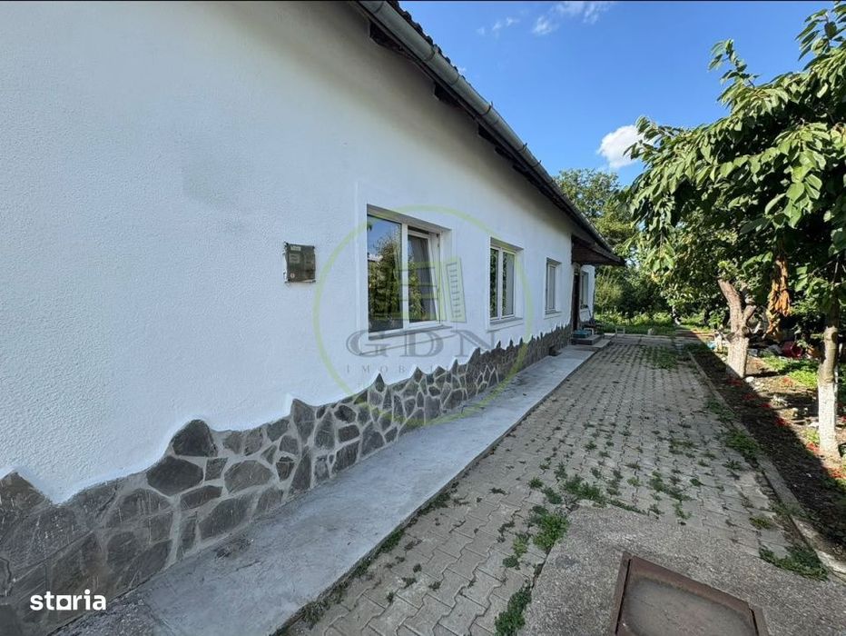 Casa cu teren de 1.651 mp si iesire directa la lac | Feldioara, Brasov
