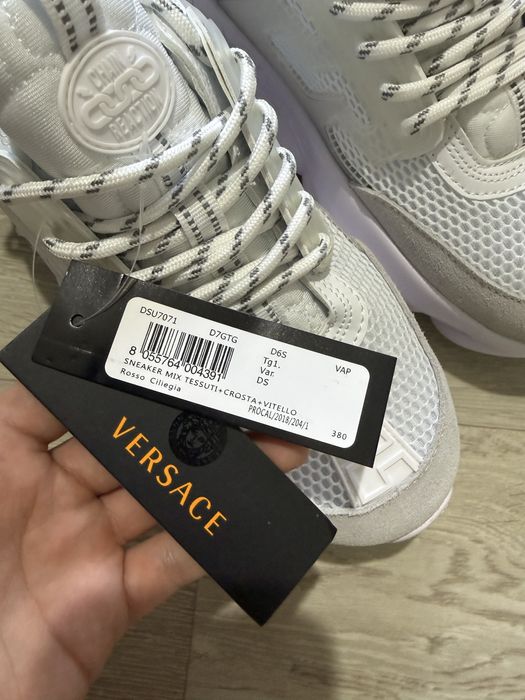 versace chain reaction