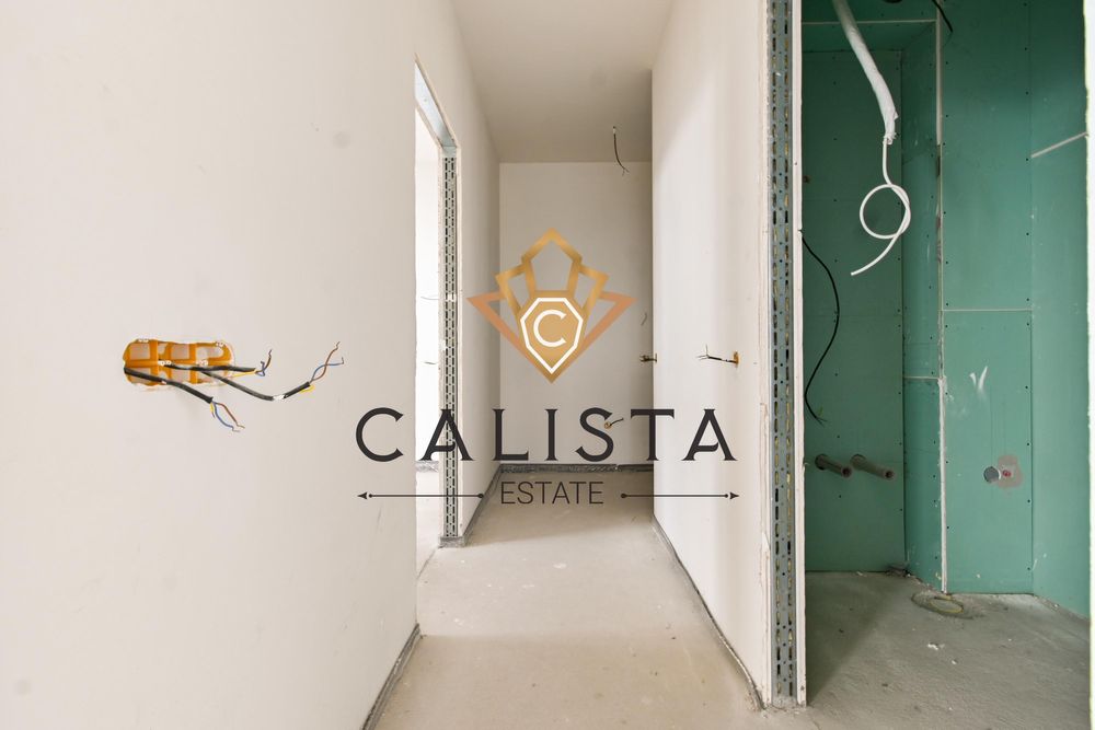 Тристаен апартамент за продажба в ж.к. Кръстова вада, 2098794