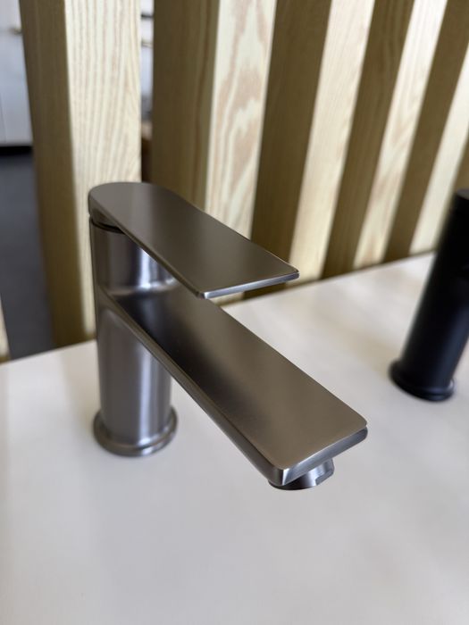 Смеситель на раковину