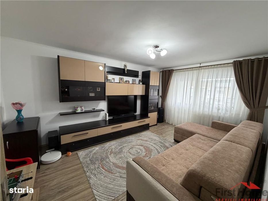 Apartament 2 camere, hol patrat, logie + balcon, mobilat si utilat