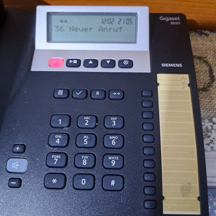 Telefoane fixe și mobile