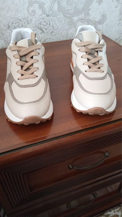 Продам новые кроссы‼️