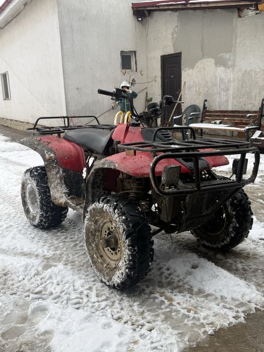 Vând atv Linhai de 300