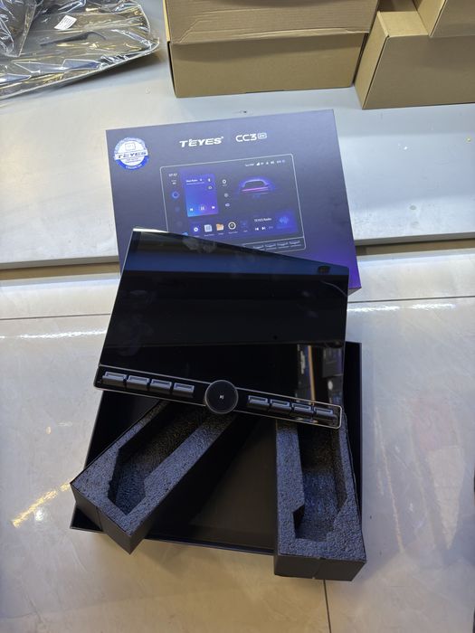 Б/у с кнопками Teyes CC3 2K М 13.0 дйюм 6/128