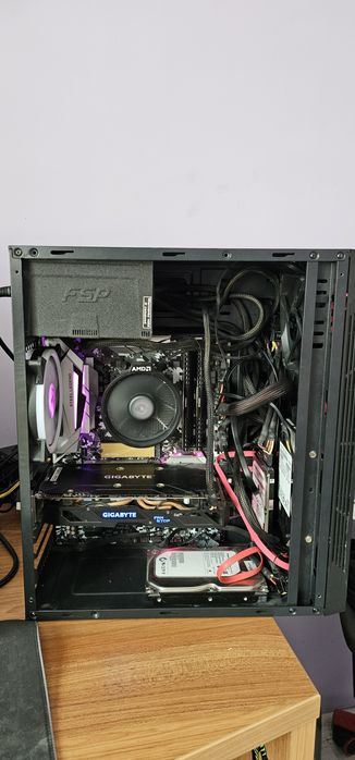 Продавам геймърски компютър