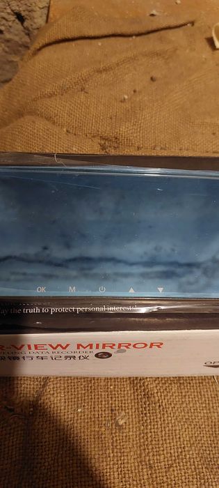 Видеорегистратор на зеркало