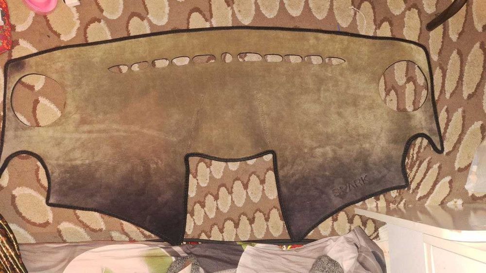 Sotiladi Nakidka spark uchun ideal xolatda      Rul uchun chexol