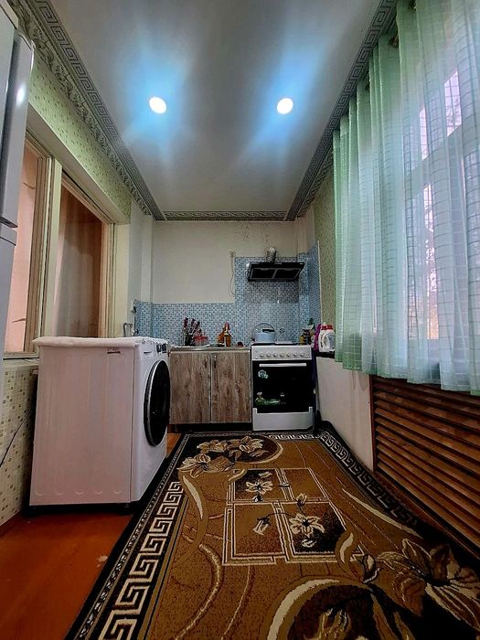 Шошилинг, шахар марказида 4 мавзеда 2 хонали уй сотилади