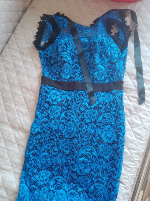 Rochii ocazii scurte și lungi