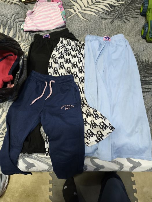 Отдам вещи для девочки за 2000