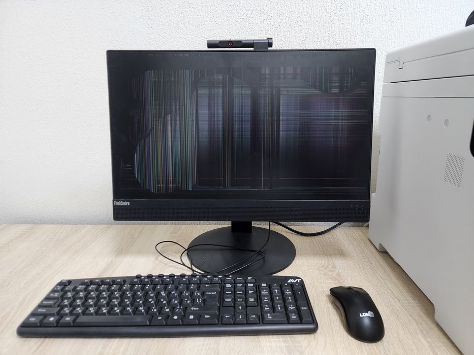 LENOVO Monoblok  sotiladi