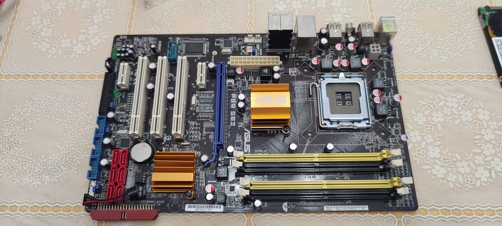 Vând Componente PC