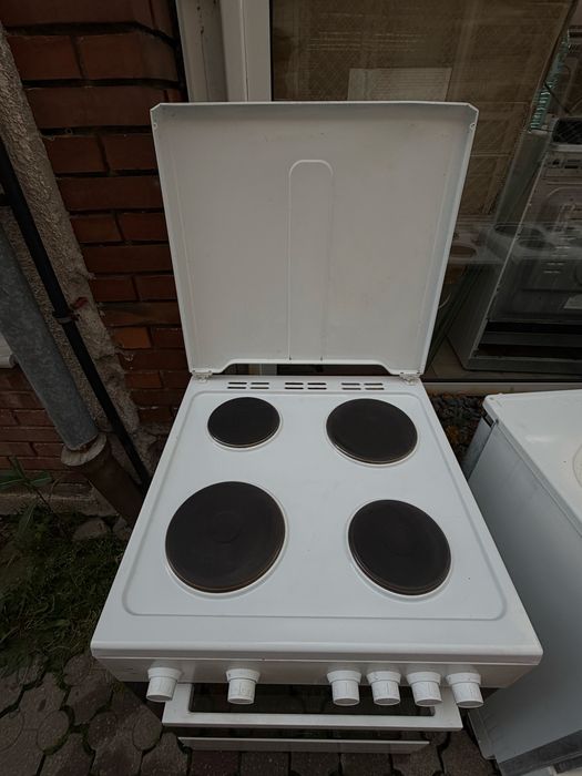 Готварска печка GORENJE нормални котлони