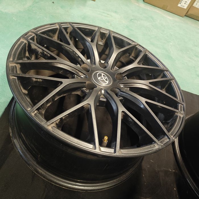 R18 PCD 5 *114,3 Комплект легкосплавных дисков