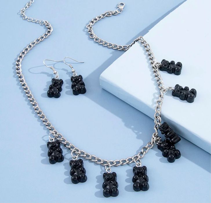 Подвеска с медведями