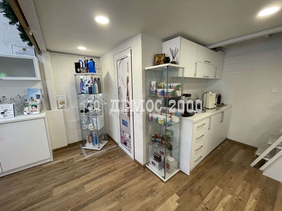 Продава се Магазин в Варна, Център - 40 кв.м за 5250 €/кв.м - Снимка #2