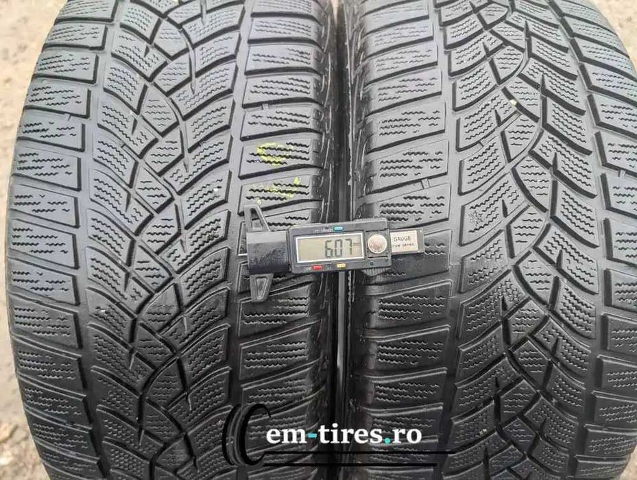 SET 2 Anvelope Iarna 215/50 R17 GOODYEAR UltraGrip Performance 95V